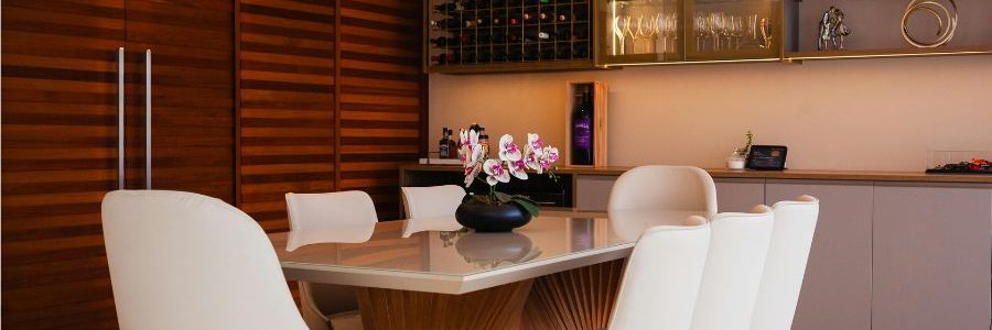 Choose the Best 4 Seater Dining Table for Your Home